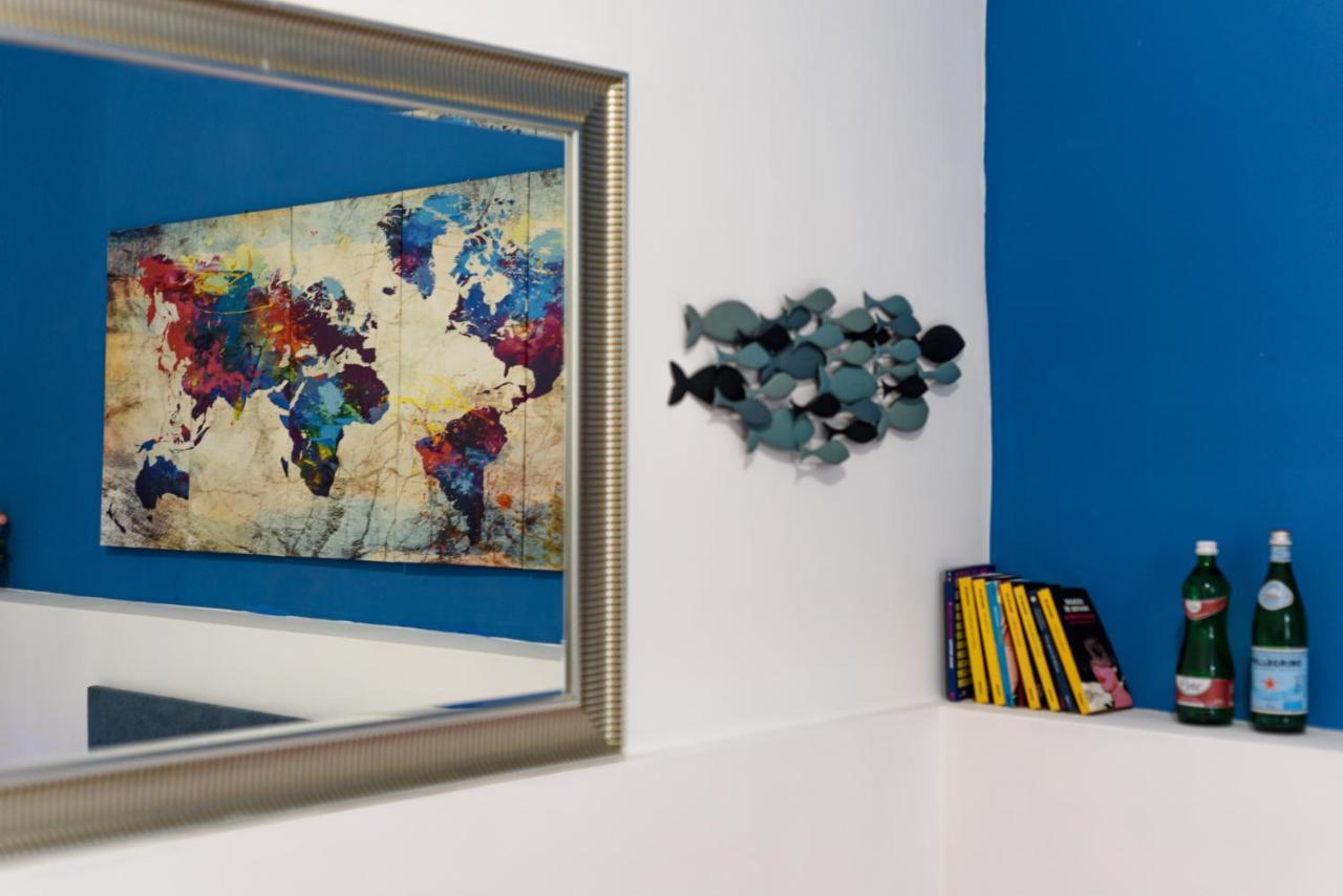 Murales In Bed Apartment